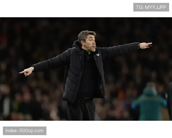 动态:狼队聘请前橄榄球教练加入团队,专项提升球员争抢头球的身体对抗技巧